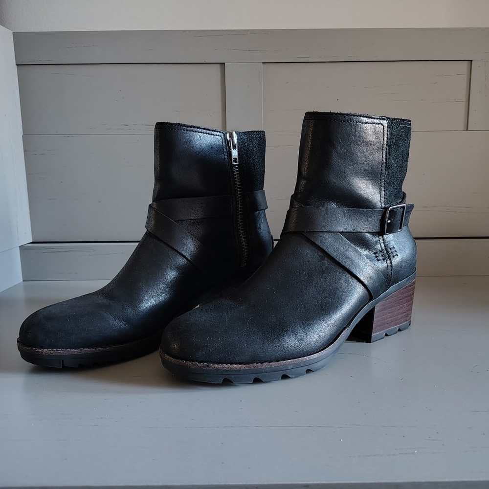 Sorel NL3709-010 Cate Black Leather Buckle Zip Boot US Size 8